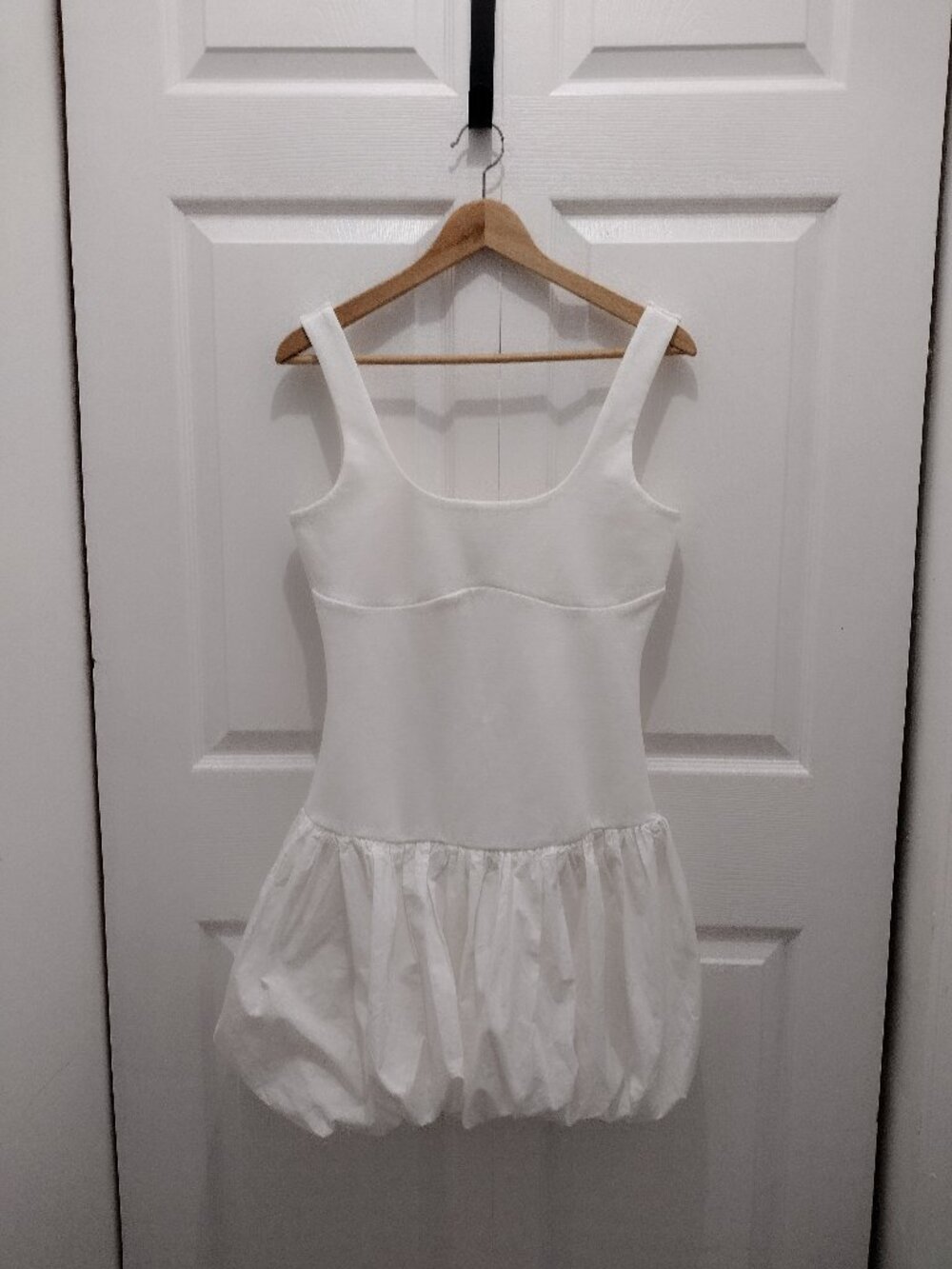 Mable White Bubble Hem Mini Dress Size M Scoop Neck Sleeveless Fit & Flare NWOT - Picture 3 of 7
